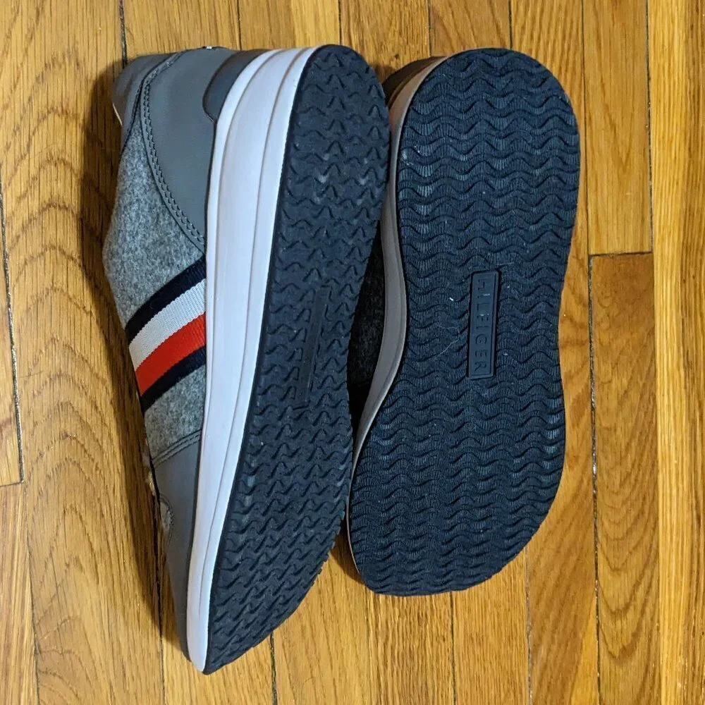 Tommy Hilfiger Riplee Sneaker Womens 8.5